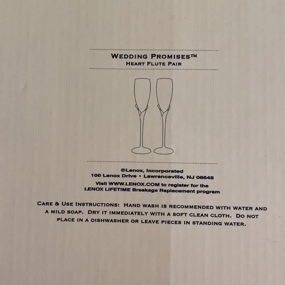 Lenox Heart Flute Pair - Picture 5 of 7